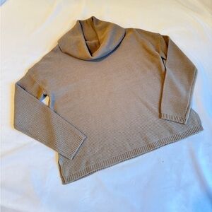Urban Heritage 1975 Cowl Neck Sweater – Like New 🤍